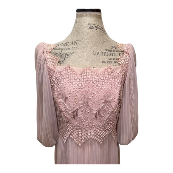 Miss Elliette Blush Pink Empire Waist Vintage Lace & Lined Pleated Dress Size 14 - Picture 7 of 12